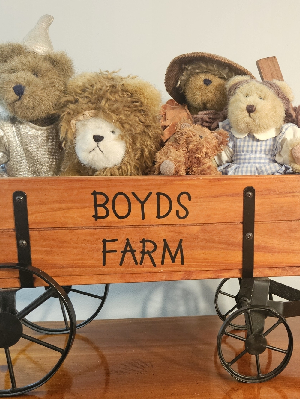 Boyds Collection Ltd THE WONDERFUL WIZARD OF OZ (wagon NOT included)